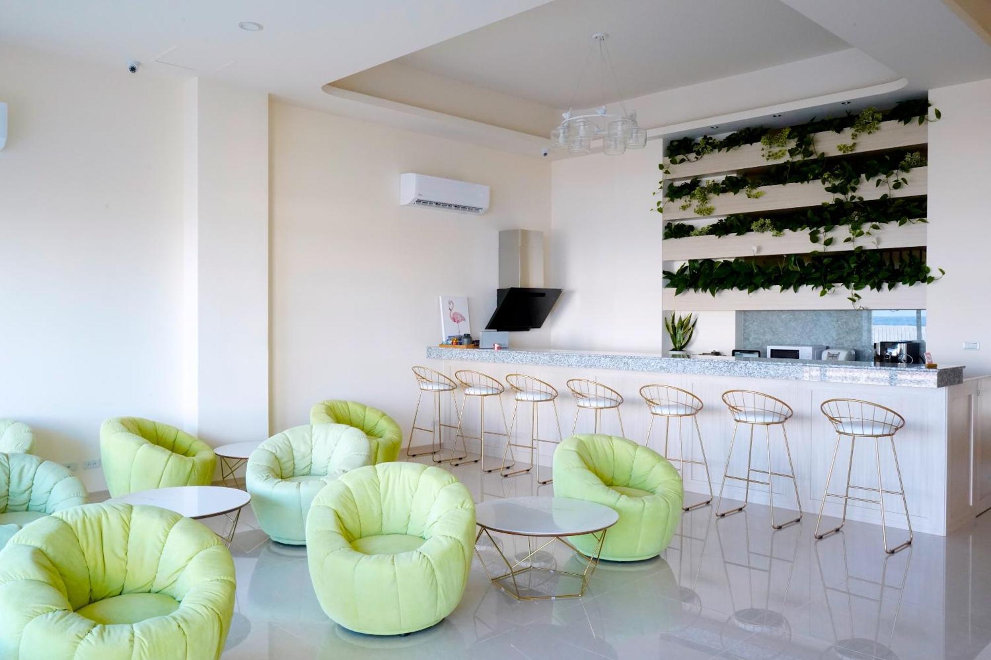 Little Piggy B&B Manzhou Экстерьер фото